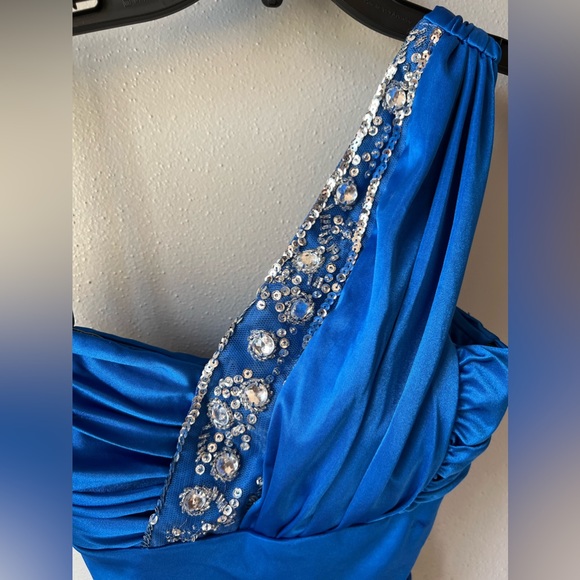 B Smart Ruched Dress - Picture 2 of 4